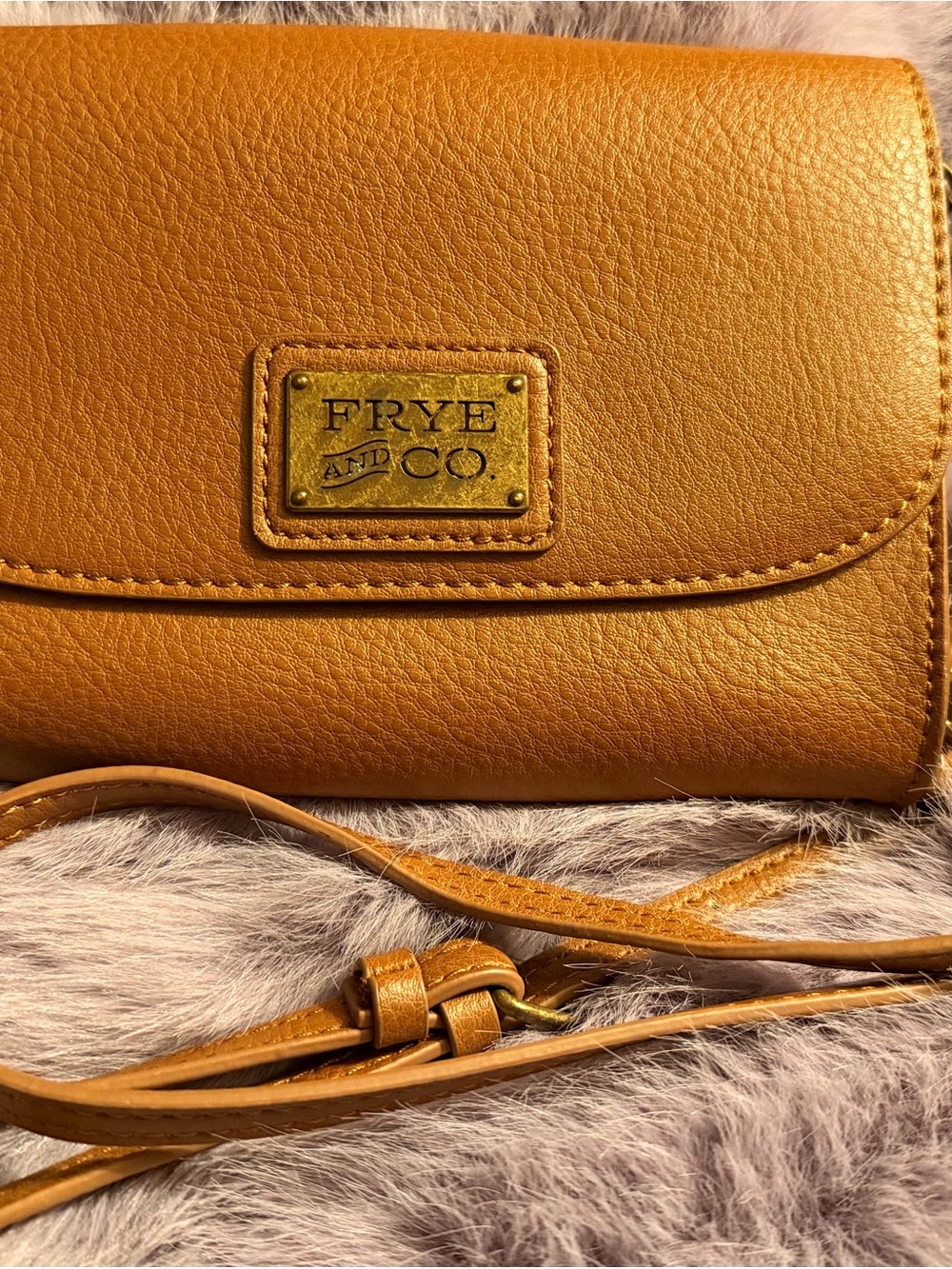 FRYE AND CO. Mustard Tan Leather Crossbody Bag
